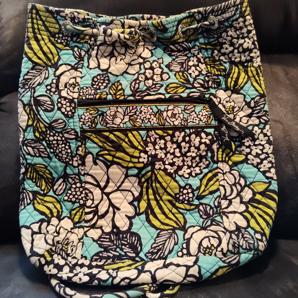 ISLAND BLOOMS - VERA BRADLEY - BACKSACK - EXCELLENT CONDITION